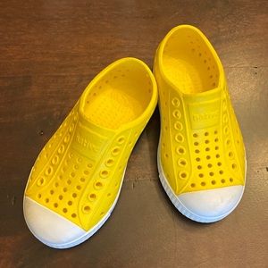 Yellow Natives size 8 toddler